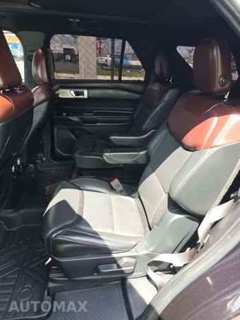 2020 Ford Explorer Platinum - miniatura 13