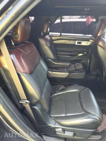 2020 Ford Explorer Platinum - miniatura 17
