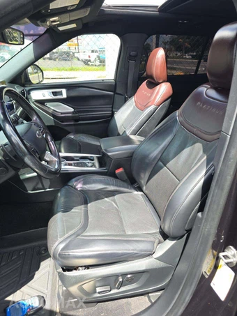 2020 Ford Explorer Platinum - miniatura 6