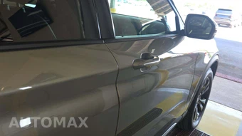 2020 Ford Explorer Platinum - miniatura 22