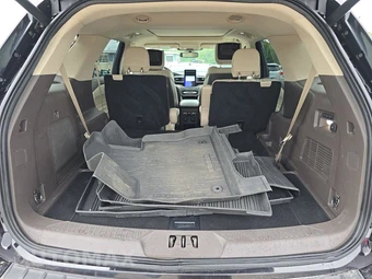 2020 Ford Explorer Platinum - miniatura 17