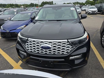 2020 Ford Explorer Platinum - miniatura 2