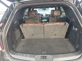 2020 Ford Explorer Platinum - miniatura 17