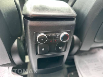 2020 Ford Explorer Platinum - miniatura 27