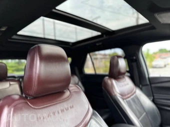 2020 Ford Explorer Platinum - miniatura 50