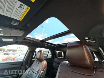 2020 Ford Explorer Platinum - miniatura 11