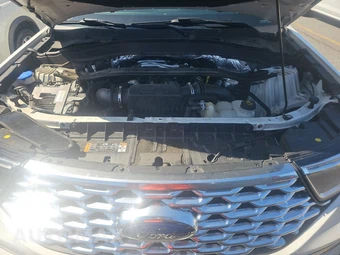 2020 Ford Explorer Platinum - miniatura 13