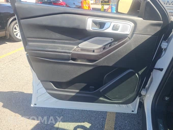 2020 Ford Explorer Platinum - miniatura 9