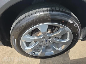 2020 Ford Explorer Platinum - miniatura 8