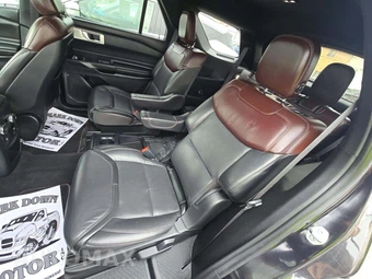 2020 Ford Explorer Platinum - miniatura 13