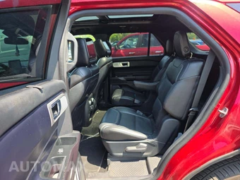 2020 Ford Explorer ST - miniatura 10