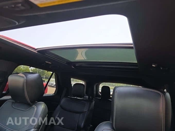 2020 Ford Explorer ST - miniatura 8