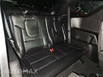2020 Ford Explorer ST - miniatura 14