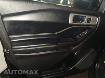 2020 Ford Explorer ST - miniatura 9