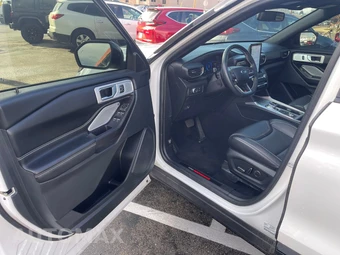 2020 Ford Explorer ST - miniatura 10