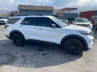 2020 Ford Explorer ST - miniatura 4