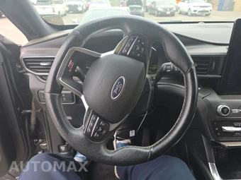 2020 Ford Explorer ST - miniatura 10