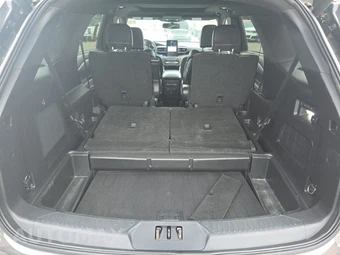 2020 Ford Explorer ST - miniatura 16