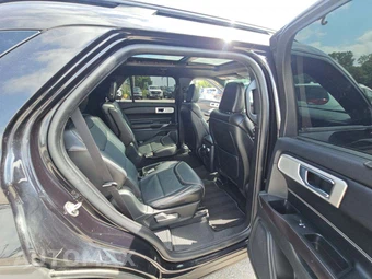 2020 Ford Explorer ST - miniatura 17