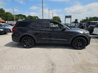 2020 Ford Explorer ST - miniatura 4