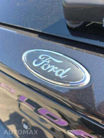 2020 Ford Explorer ST - miniatura 26
