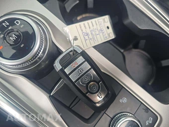 2020 Ford Explorer ST - miniatura 8