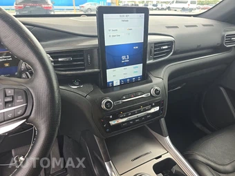 2020 Ford Explorer ST - miniatura 11