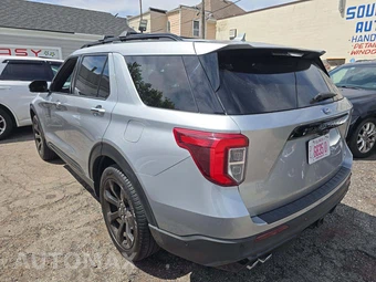 2020 Ford Explorer ST - miniatura 2