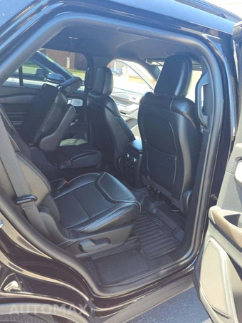2020 Ford Explorer ST - miniatura 17
