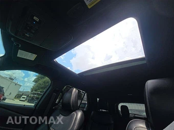 2020 Ford Explorer ST - miniatura 11