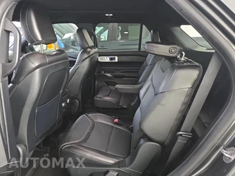 2020 Ford Explorer ST - miniatura 10