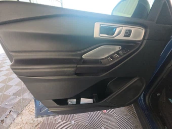 2020 Ford Explorer ST - miniatura 9