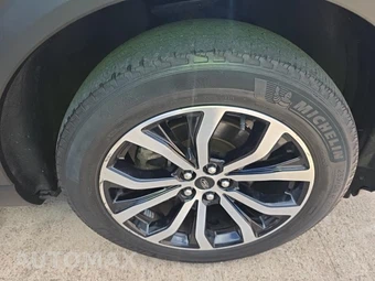2020 Ford Explorer ST - miniatura 9