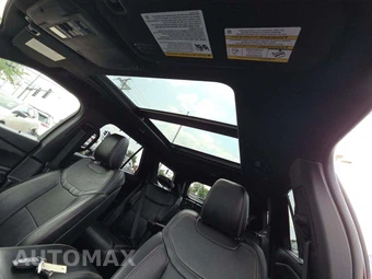 2020 Ford Explorer ST - miniatura 11