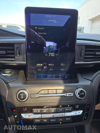2020 Ford Explorer ST - miniatura 10