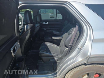 2020 Ford Explorer ST - miniatura 13