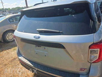 2020 Ford Explorer ST - miniatura 24