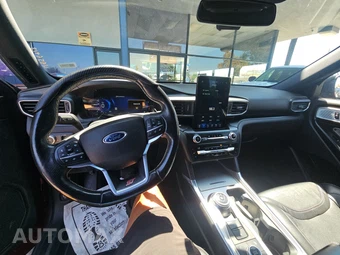 2020 Ford Explorer ST - miniatura 11