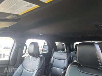 2020 Ford Explorer ST - miniatura 11