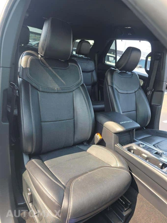 2020 Ford Explorer ST - miniatura 19