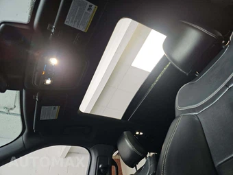 2020 Ford Explorer ST - miniatura 11