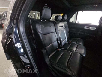 2020 Ford Explorer ST - miniatura 17
