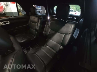 2020 Ford Explorer ST - miniatura 13
