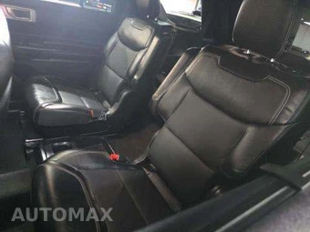 2020 Ford Explorer ST - miniatura 13