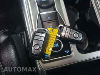 2020 Ford Explorer ST - miniatura 8