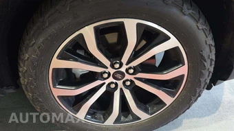 2020 Ford Explorer ST - miniatura 22