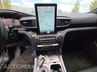 2020 Ford Explorer ST - miniatura 10