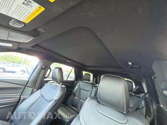 2020 Ford Explorer ST - miniatura 11