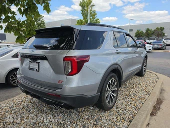 2020 Ford Explorer ST - miniatura 3