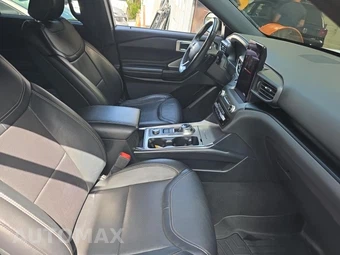 2020 Ford Explorer ST - miniatura 17